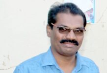 पत्रकार प्रवीण मांजरेकर यांचा मैदानावर खेळताना दुर्दैवी मृत्यू..