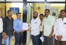 इंधन टंचाईमुळे सावंतवाडीत जनजीवन विस्कळीत; रुपेश राऊळ यांचे तहसीलदार श्रीधर पाटील यांना निवेदन