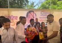 शिवसेना जिल्हाप्रमुख संजू परब यांनी घेतली खासदार नारायण राणे यांची भेट; वाढदिवसानिमित्त दिल्या शुभेच्छा