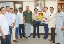 खासदार नारायण राणे यांची सिंधुदुर्ग जिल्हा बँक प्रधान कार्यालयास सदिच्छा भेट