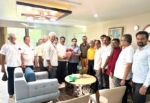 जिल्ह्यातील वाहनांना टोलमुक्ती जाहीर केल्याबद्दल व्यापारी बांधवांनी पालकमंत्री नितेश राणेंचे मानले आभार