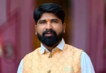 आयुष्याचा शेवट हा पर्याय नव्हे..! मुलांनी पालकांशी संवाद साधणे हीच काळाची गरज