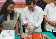सिंधुदुर्गात राष्ट्रीय पल्स पोलिओ मोहिमेचा धडाक्यात शुभारंभ; पालकमंत्री नितेश राणे यांच्या हस्ते कणकवलीत बालकाला डोस पाजून जिल्हास्तरीय सुरुवात