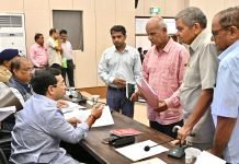 पालकमंत्री नितेश राणेंचा ‘सिंधुदुर्ग पॅटर्न’; थेट संवादामुळे उपोषणकर्त्यांची संख्या १५० वरून २० वर