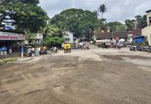 पालकमंत्र्यांच्या सूचनेनंतर सावंतवाडी एसटी डेपोतील खड्डे तत्काळ बुजवले ; प्रवाशांमधून समाधान